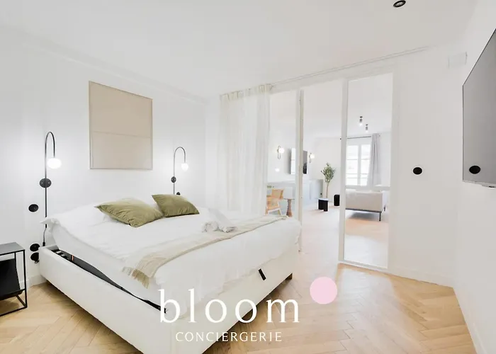 Апартаменты Le Charles 3 De Standing